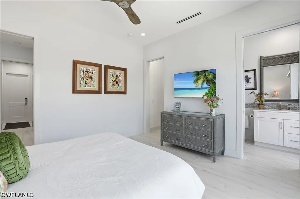 141 Wilderness Cay Naples FL 34114