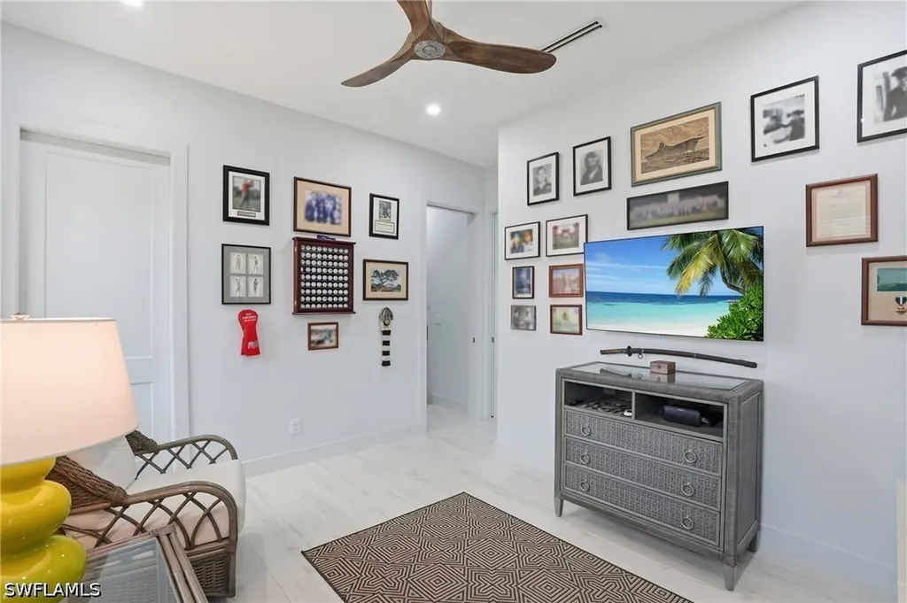141 Wilderness Cay Naples FL 34114