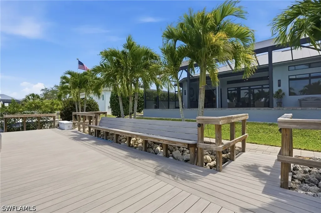 141 Wilderness Cay Naples FL 34114