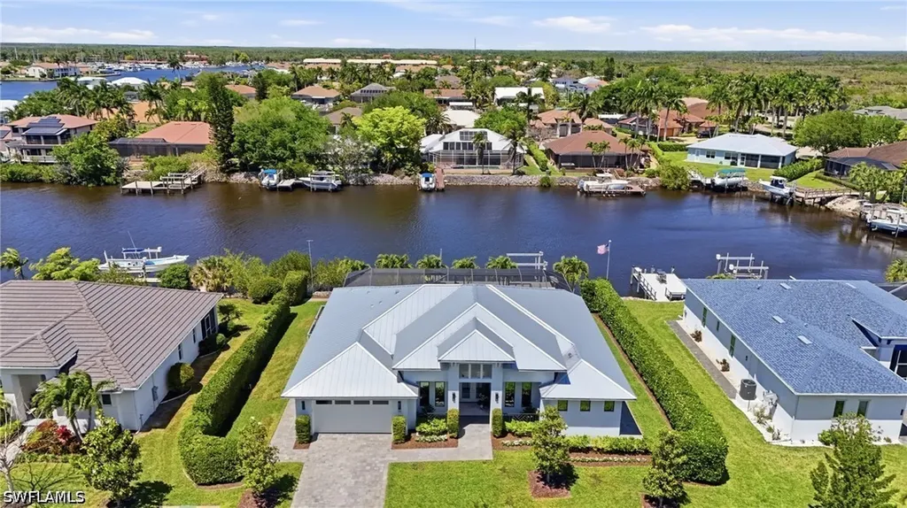 141 Wilderness Cay Naples FL 34114