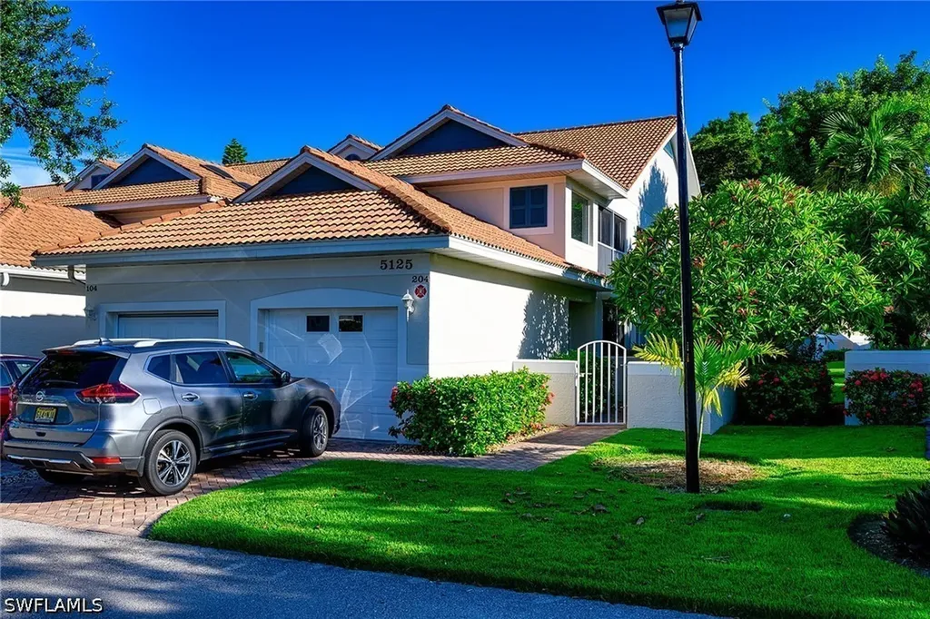 5125 Cedar Springs Drive Naples FL 34110
