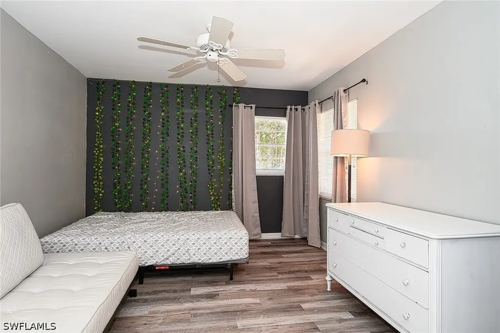 5125 Cedar Springs Drive Naples FL 34110