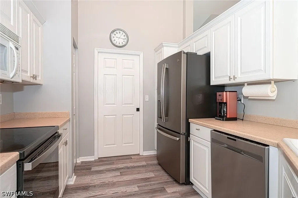 5125 Cedar Springs Drive Naples FL 34110
