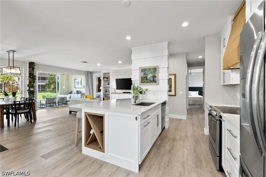 5080 Yacht Harbor Circle Naples FL 34112