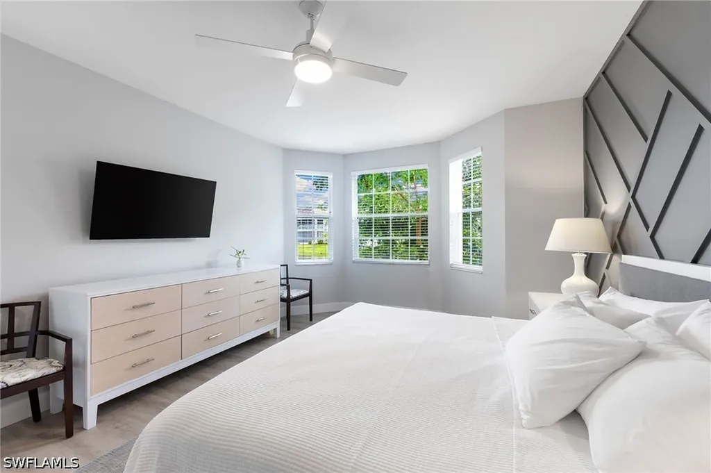 5080 Yacht Harbor Circle Naples FL 34112