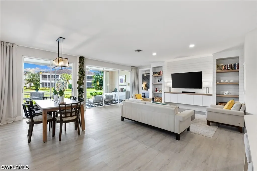 5080 Yacht Harbor Circle Naples FL 34112