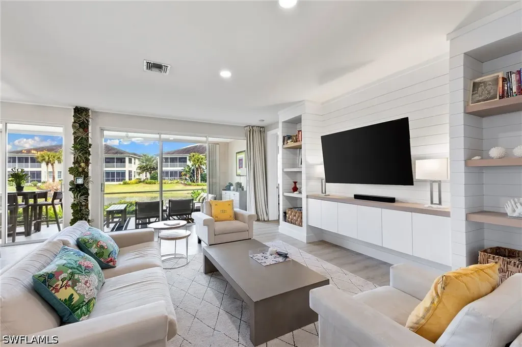 5080 Yacht Harbor Circle Naples FL 34112