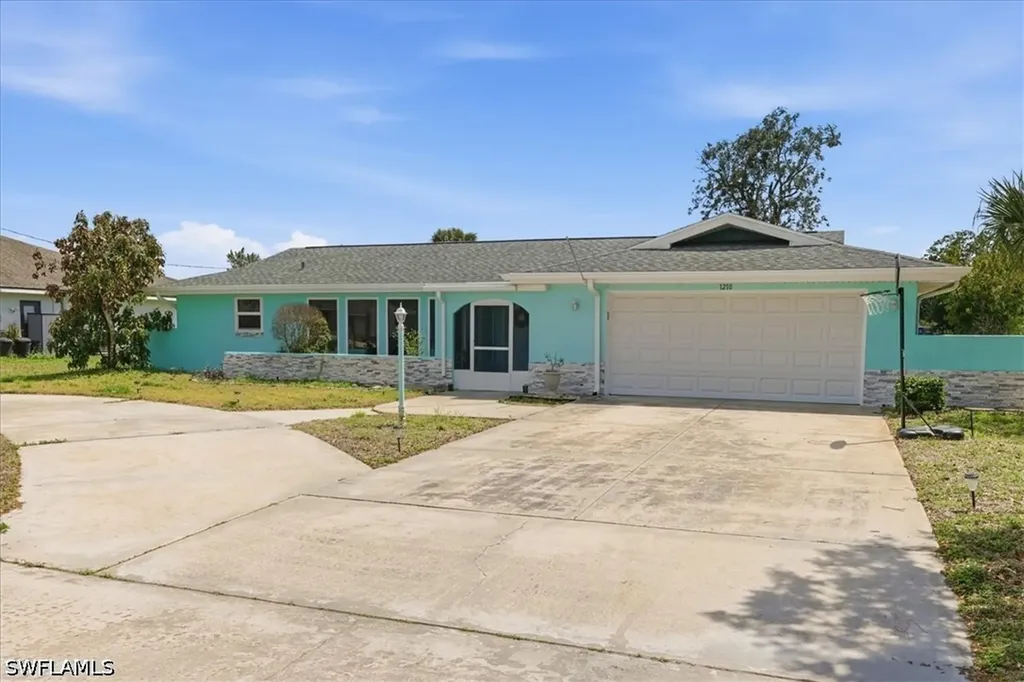 1210 E 3rd Street Lehigh Acres FL 33936