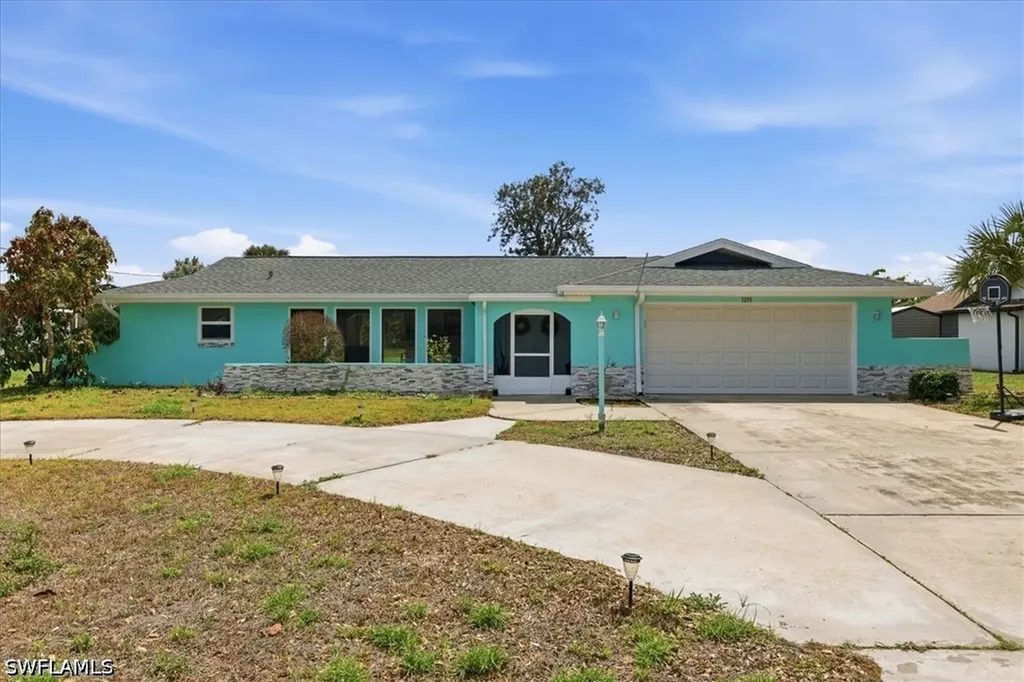 1210 E 3rd Street Lehigh Acres FL 33936