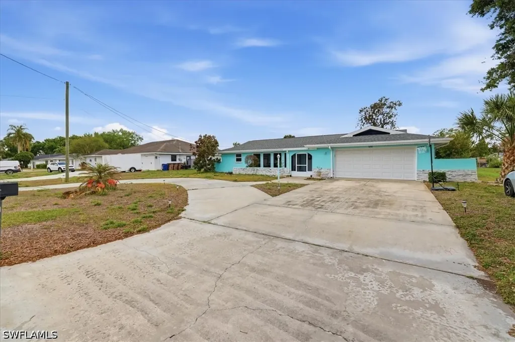 1210 E 3rd Street Lehigh Acres FL 33936