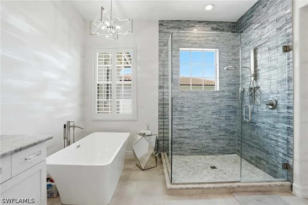 17701 Via Bella Acqua Court Miromar Lakes FL 33913