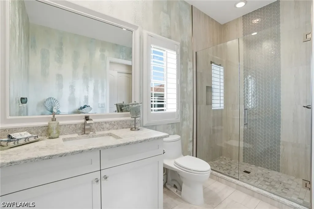 17701 Via Bella Acqua Court Miromar Lakes FL 33913