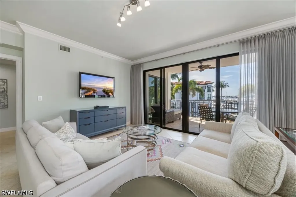 1490 5th Avenue S Naples FL 34102