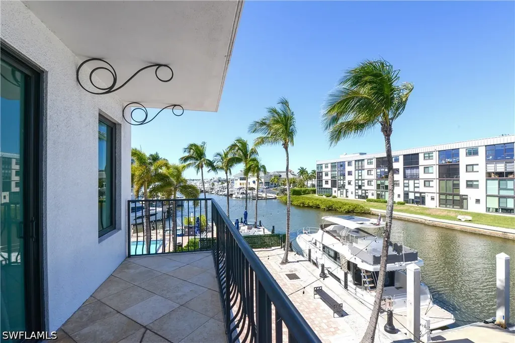 1490 5th Avenue S Naples FL 34102