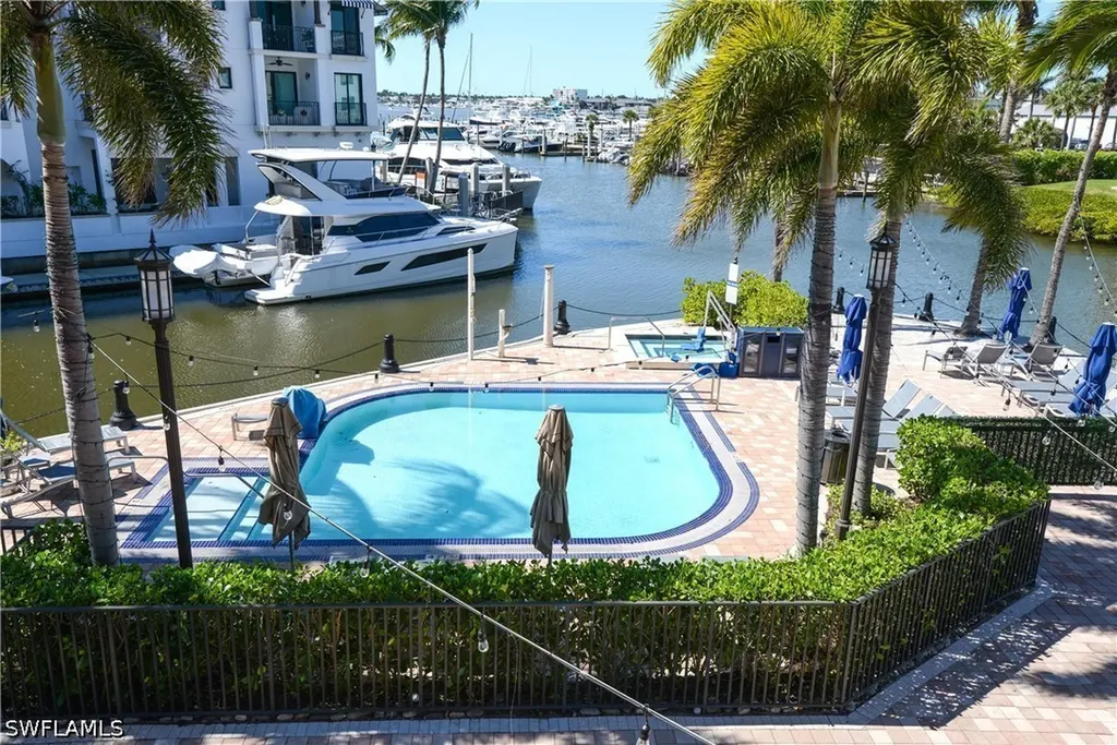 1490 5th Avenue S Naples FL 34102