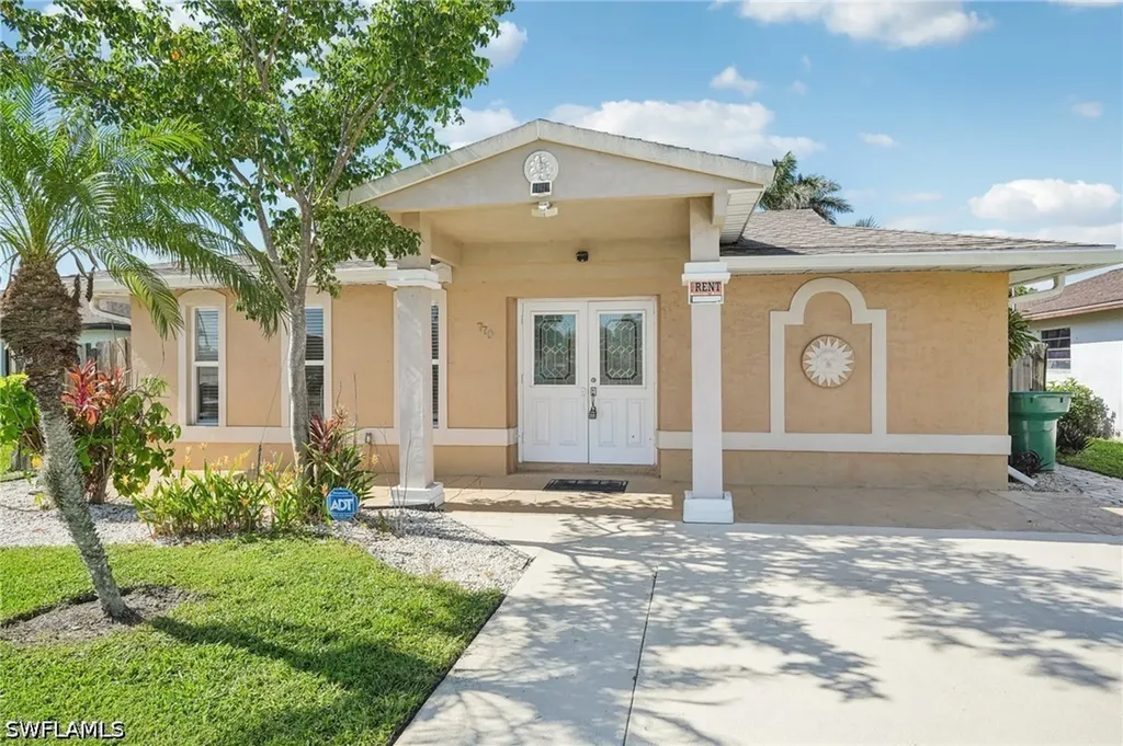 770 93rd Avenue N Naples FL 34108