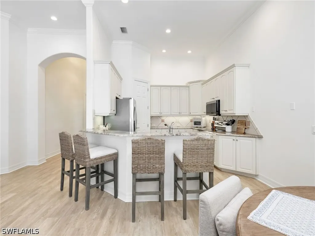 4232 Kensington High Street Naples FL 34105