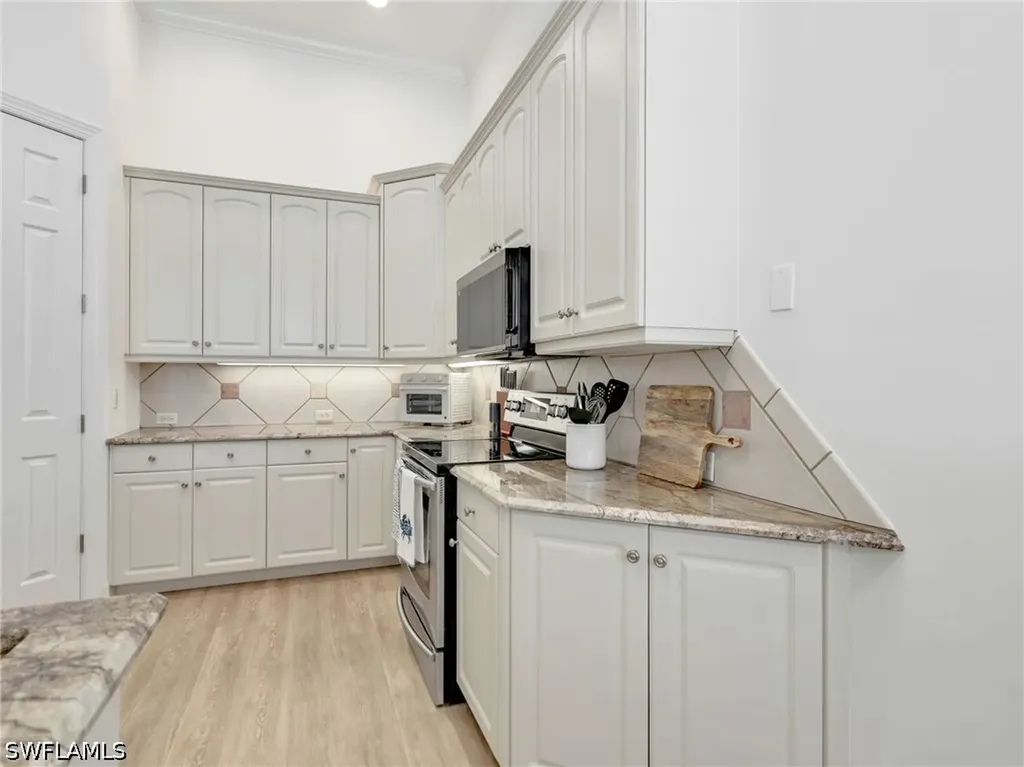 4232 Kensington High Street Naples FL 34105