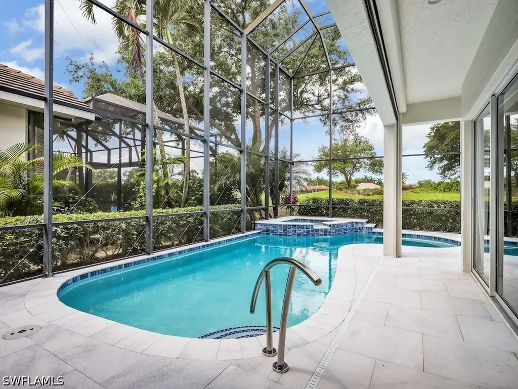 4232 Kensington High Street Naples FL 34105