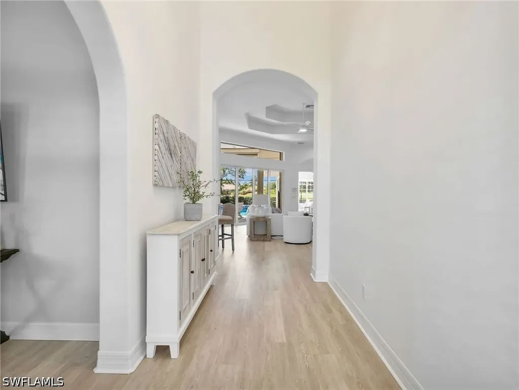 4232 Kensington High Street Naples FL 34105