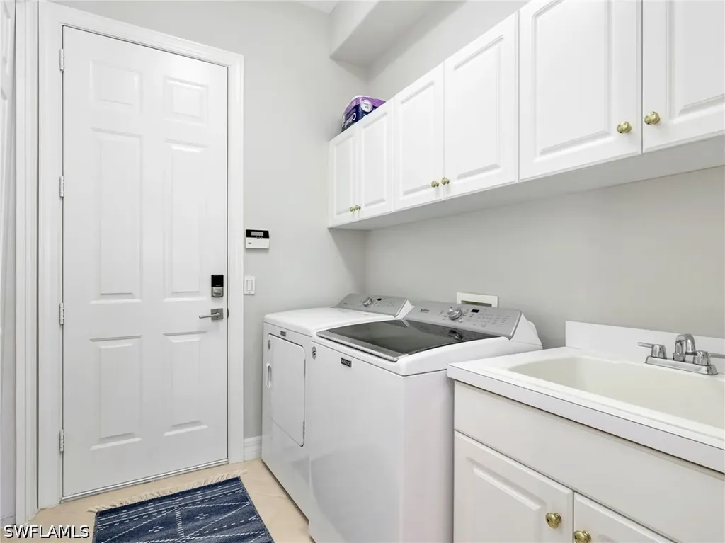 4232 Kensington High Street Naples FL 34105