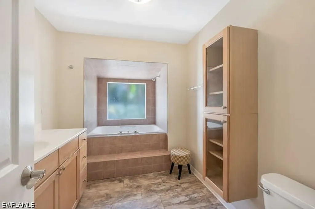 778 Broad Court S Naples FL 34102