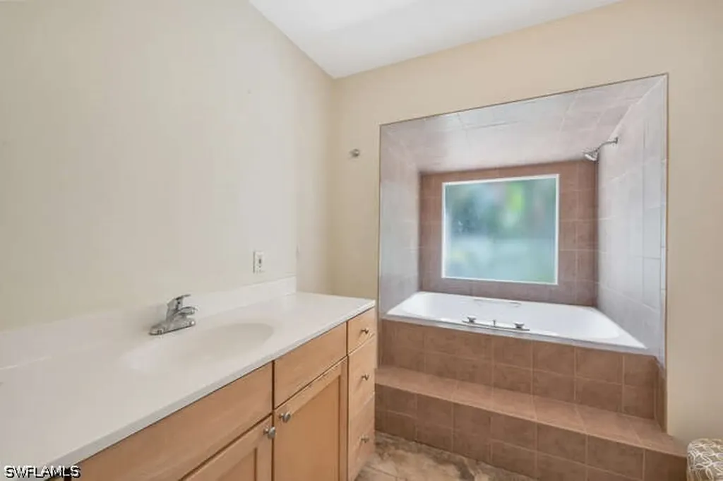 778 Broad Court S Naples FL 34102