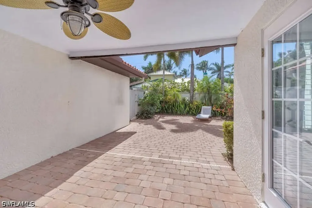 778 Broad Court S Naples FL 34102