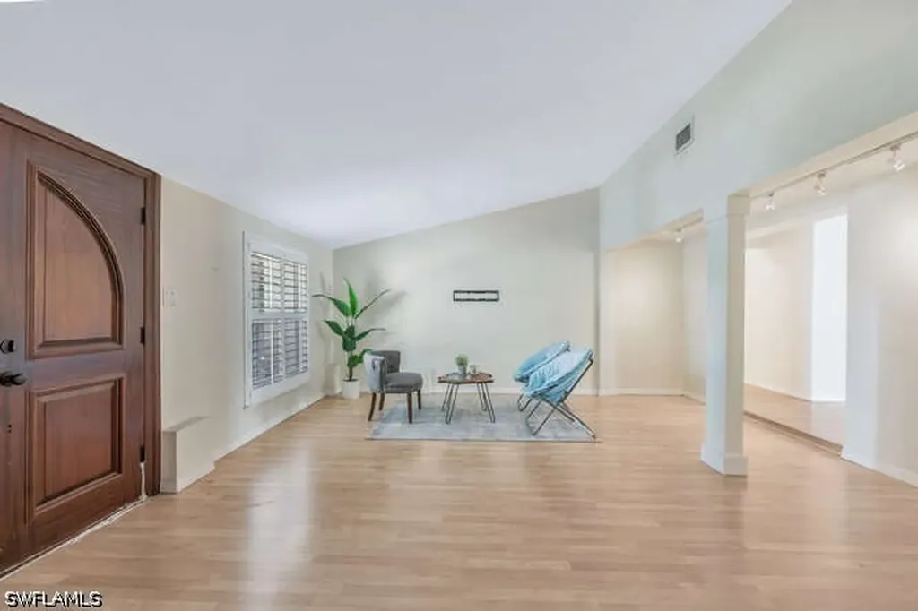 778 Broad Court S Naples FL 34102