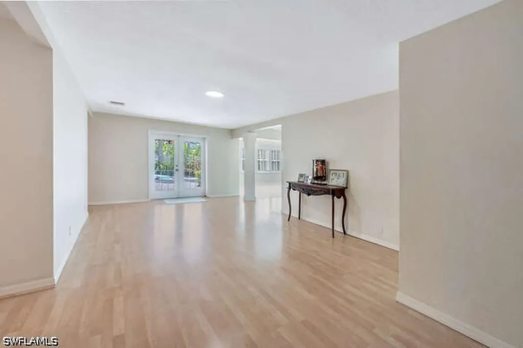 778 Broad Court S Naples FL 34102