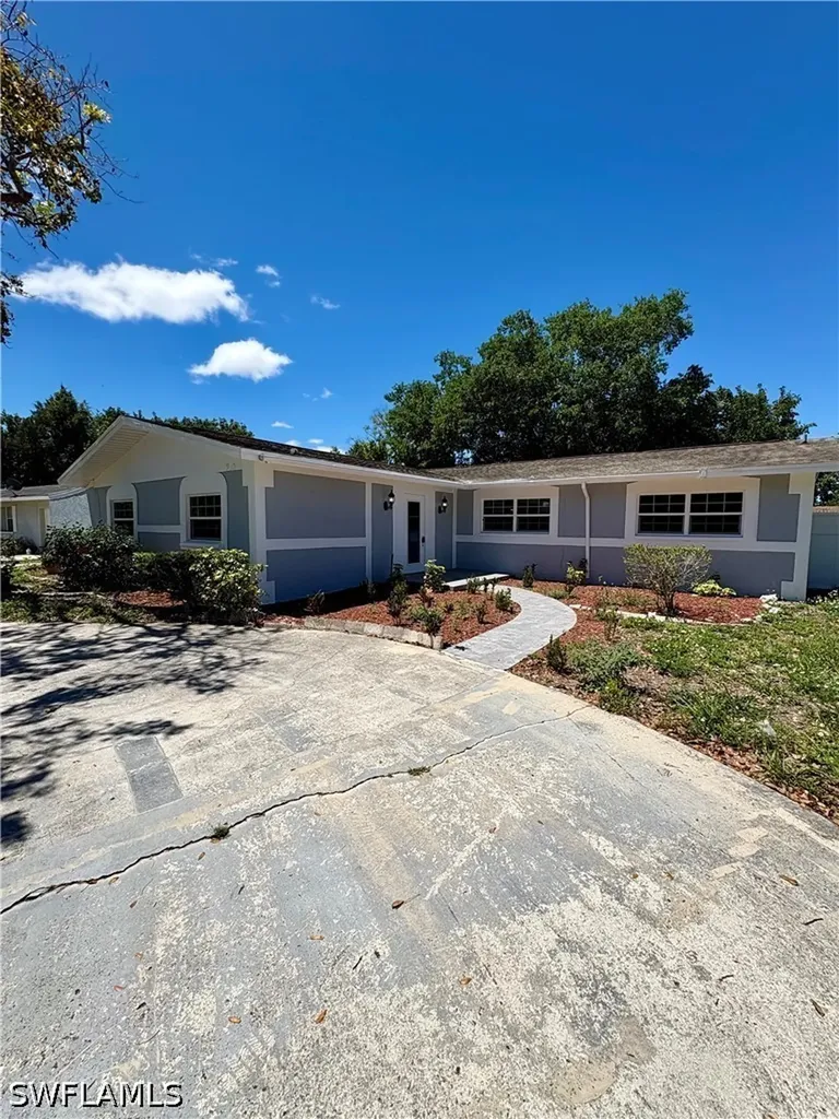 2101 43rd Terrace SW Naples FL 34116