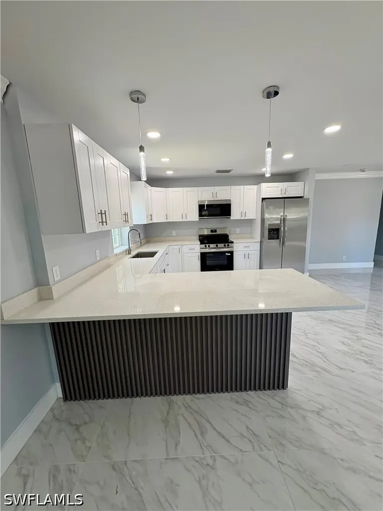 2101 43rd Terrace SW Naples FL 34116