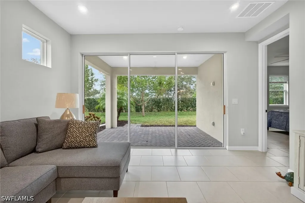 10371 Bonavie Cove Drive Fort Myers FL 33966