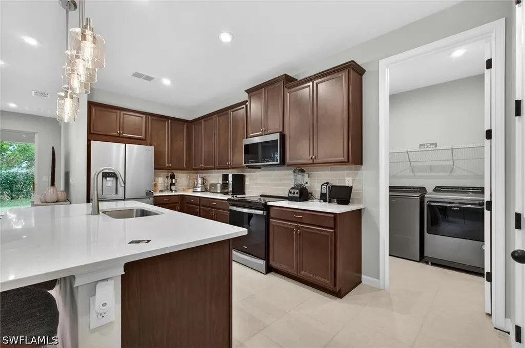 10371 Bonavie Cove Drive Fort Myers FL 33966