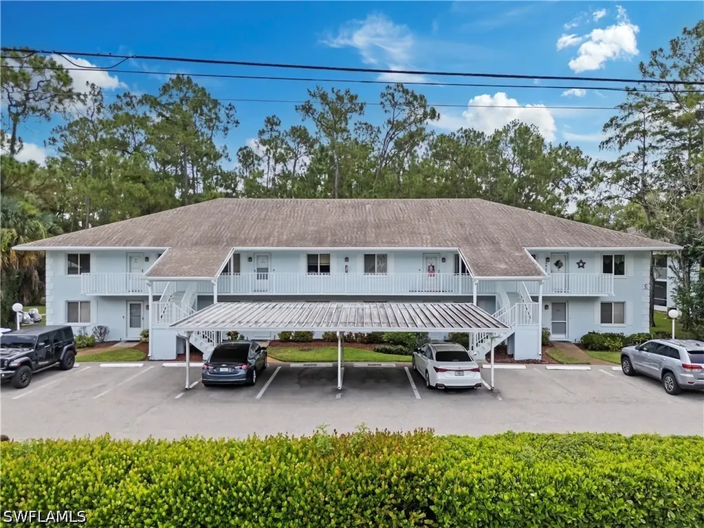 3531 County Barn Road Naples FL 34112