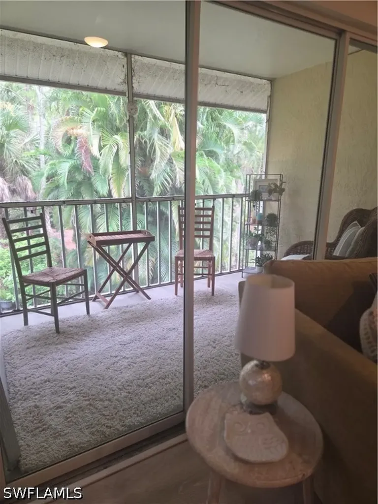 3531 County Barn Road Naples FL 34112