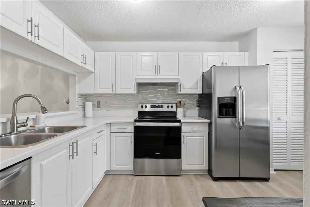 3531 County Barn Road Naples FL 34112