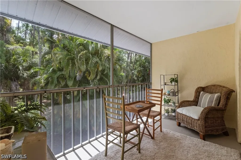 3531 County Barn Road Naples FL 34112