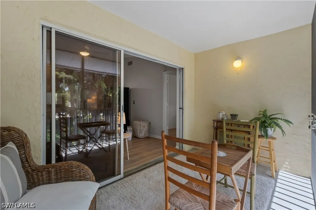 3531 County Barn Road Naples FL 34112