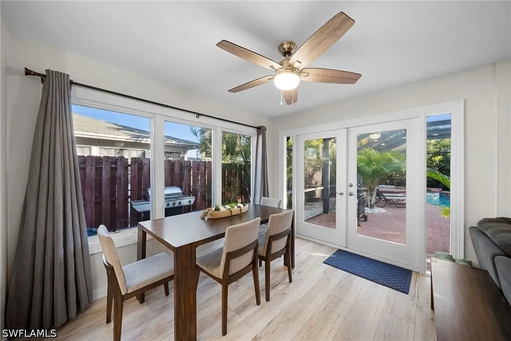 630 99th Avenue N Naples FL 34108