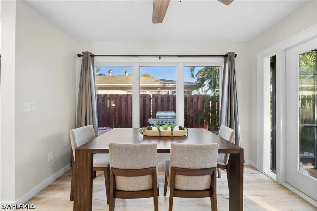 630 99th Avenue N Naples FL 34108