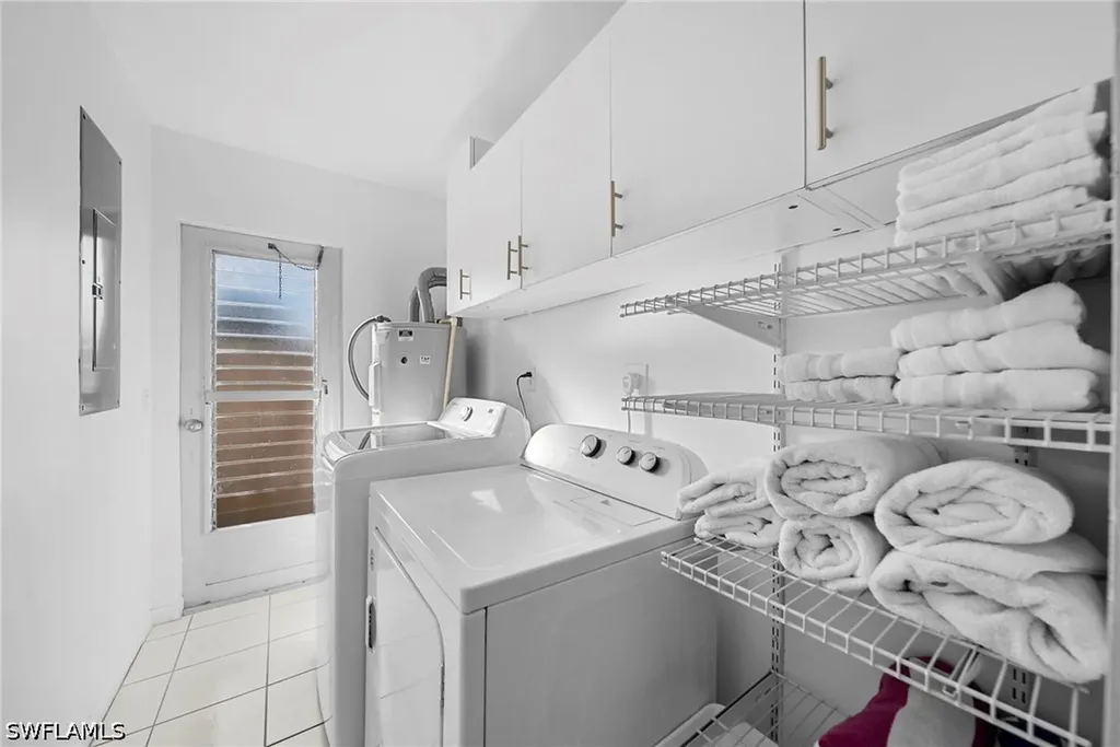 630 99th Avenue N Naples FL 34108