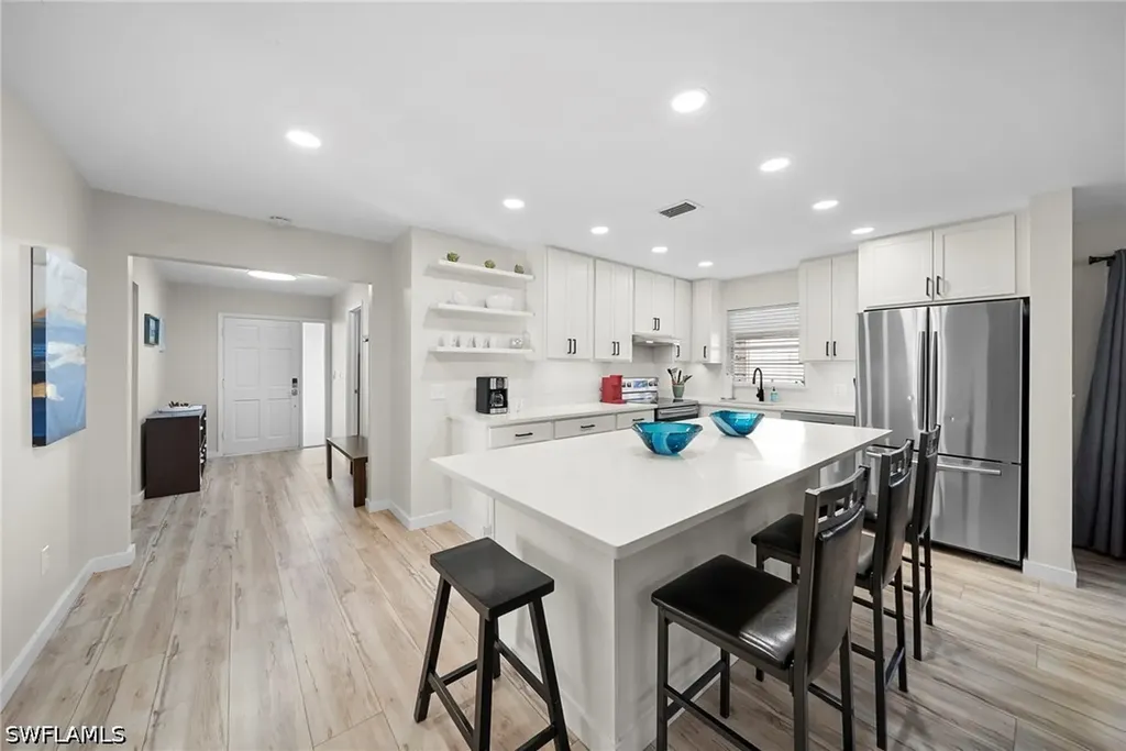 630 99th Avenue N Naples FL 34108