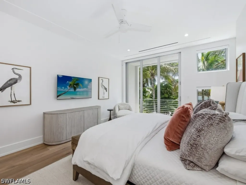 345 Banyan Boulevard Naples FL 34102