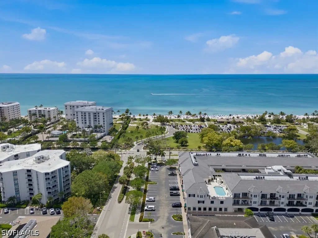 345 Banyan Boulevard Naples FL 34102