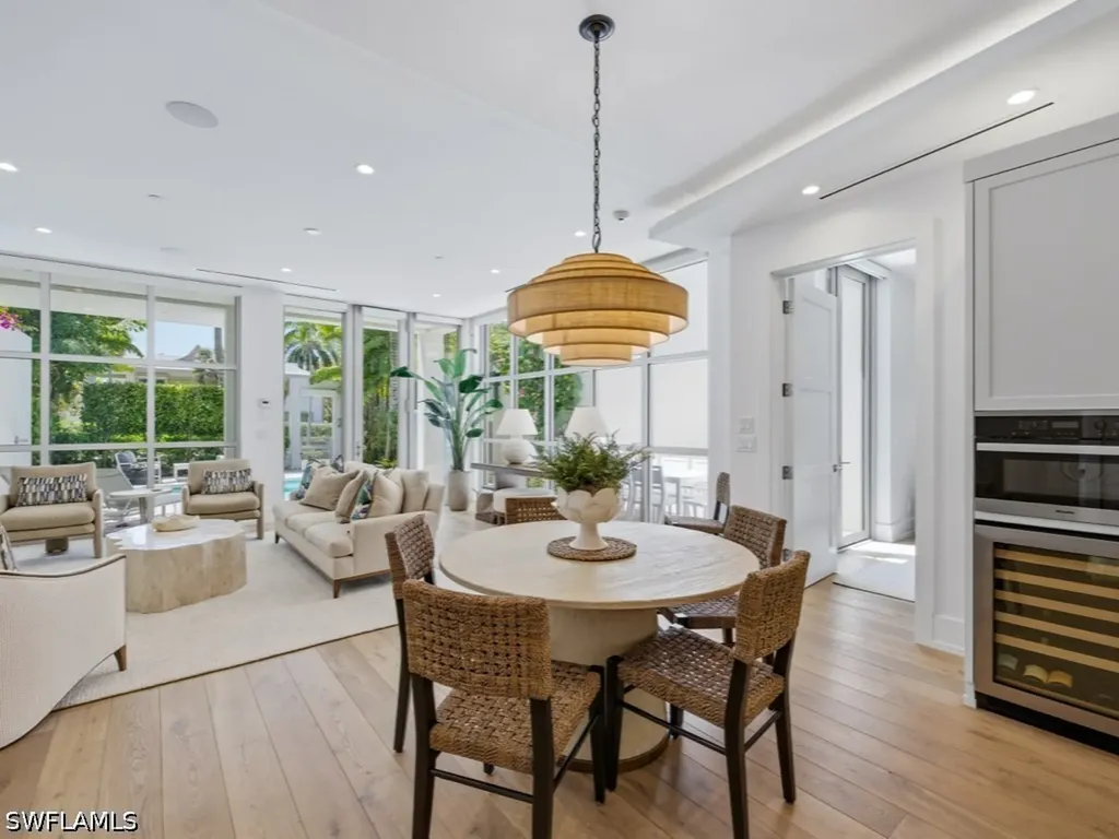 345 Banyan Boulevard Naples FL 34102