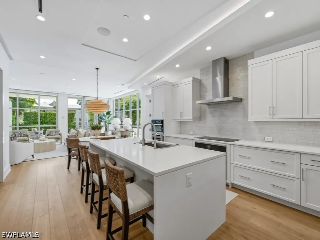 345 Banyan Boulevard Naples FL 34102