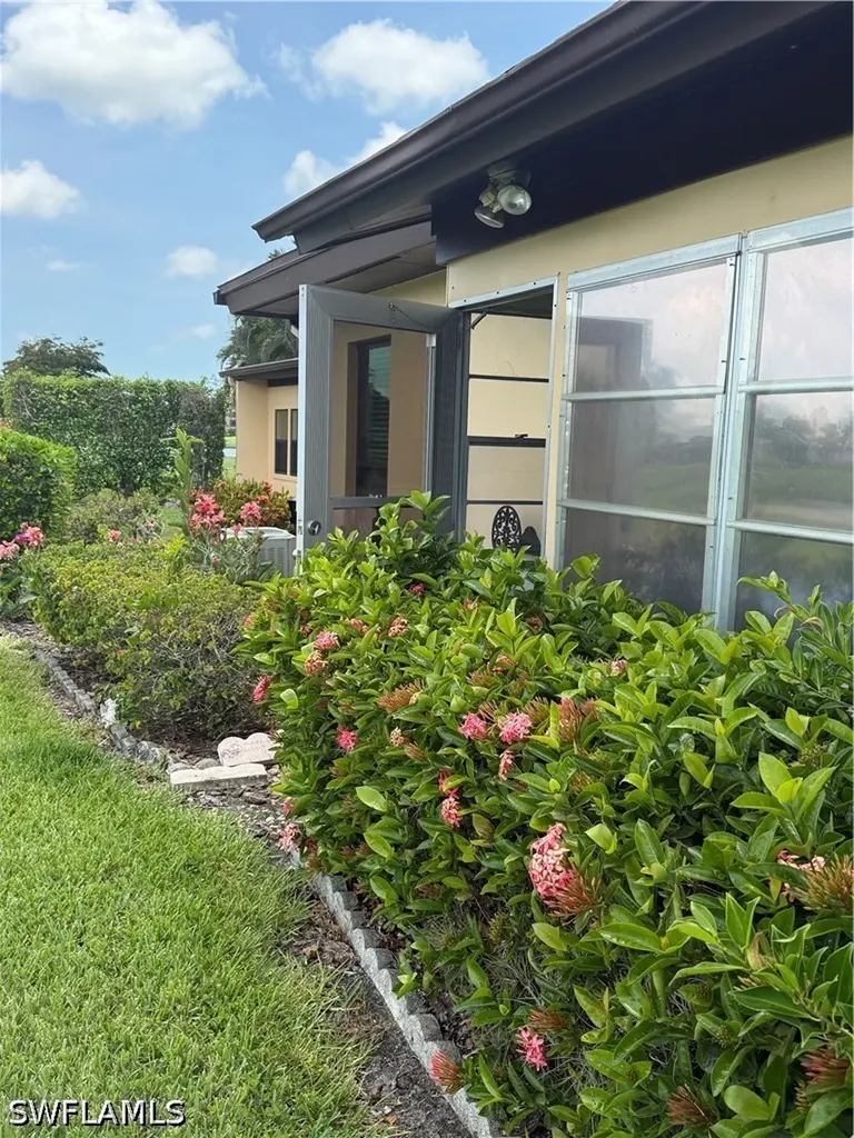 4187 Lakewood Boulevard Naples FL 34112