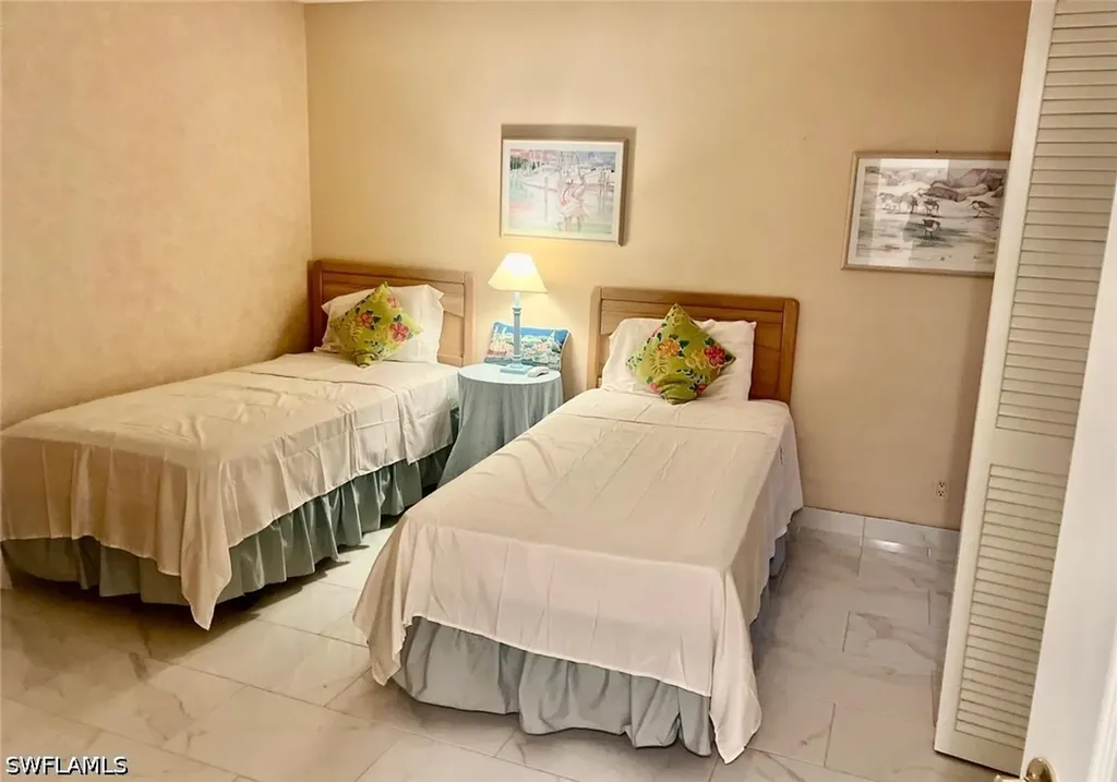 4187 Lakewood Boulevard Naples FL 34112