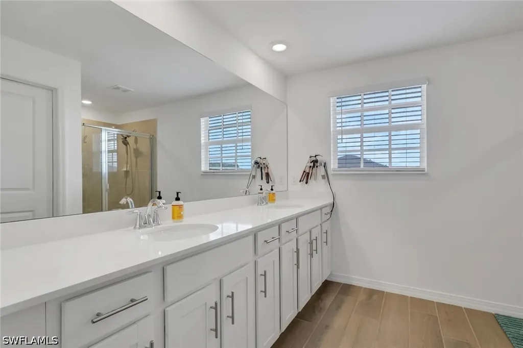 2257 Avocado Lane Naples FL 34120
